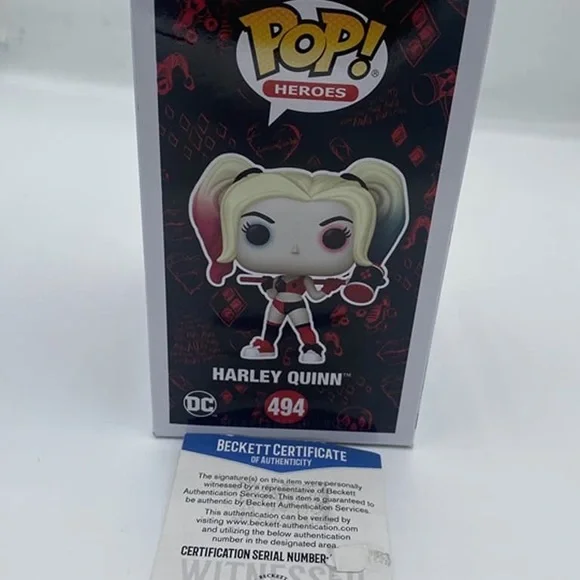 Harley Quinn Pop! Vinyl Figure - Picture 3 of 7